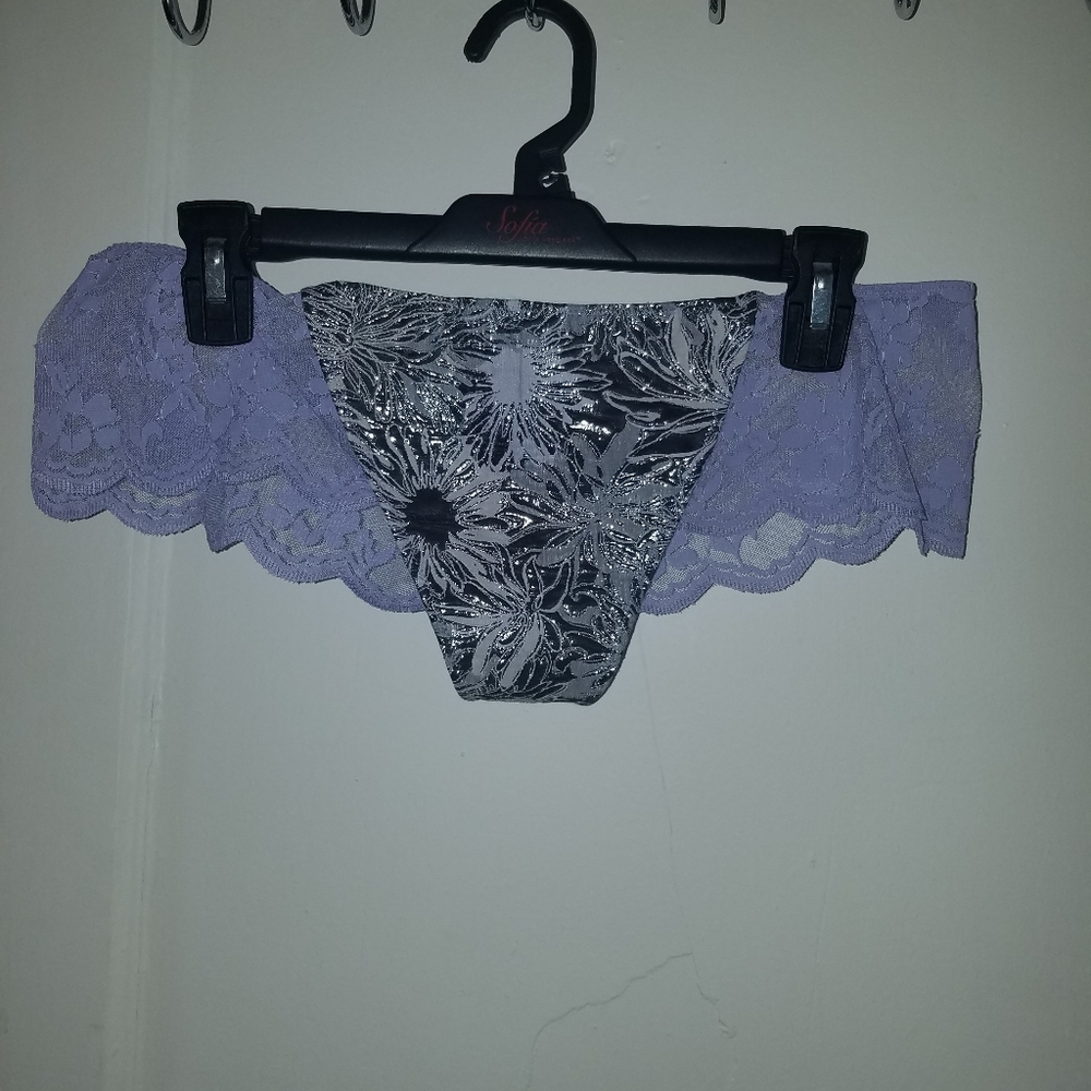 Panties - Picture 3 of 4